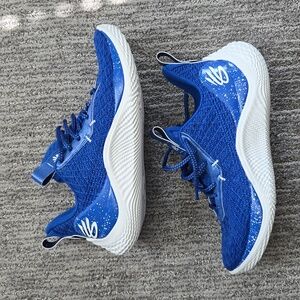 Under Armour Curry 10 Flow Basketball Shoes